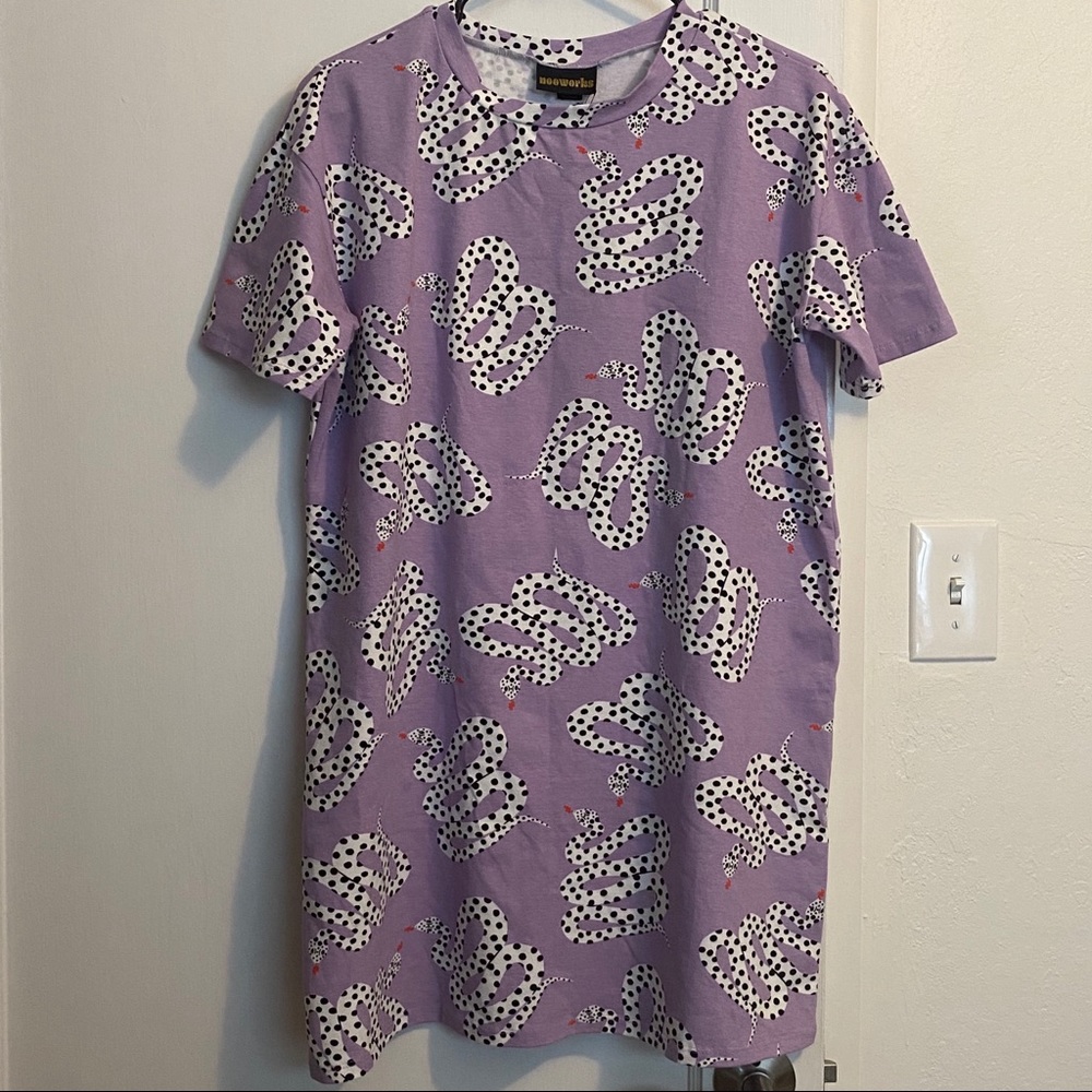 NOOWORKS Micotti Snake Tee Dress